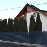 затишний 