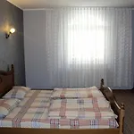 Bed & Breakfast затишний 