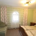 Bed & Breakfast затишний 