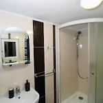 затишний 