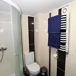 Bed & Breakfast затишний 