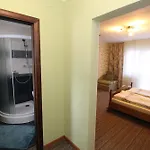 затишний 