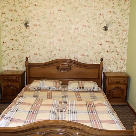 Bed and Breakfast затишний 