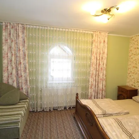 Bed & Breakfast затишний 