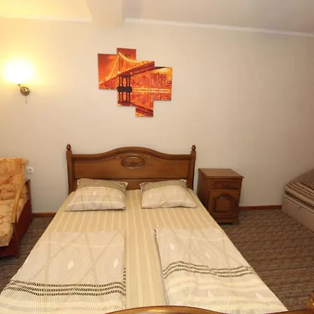 Bed & Breakfast затишний 